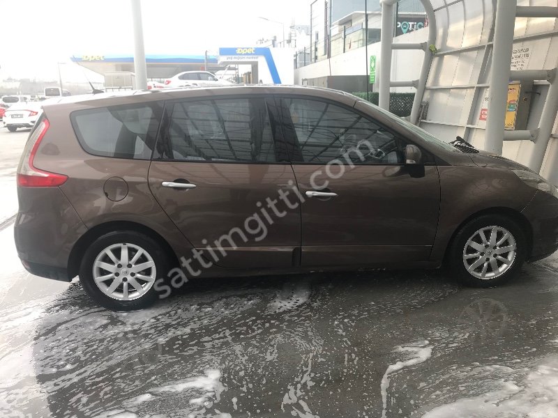 Renault Grand Scenic 1.5 dCi - 2010 Model