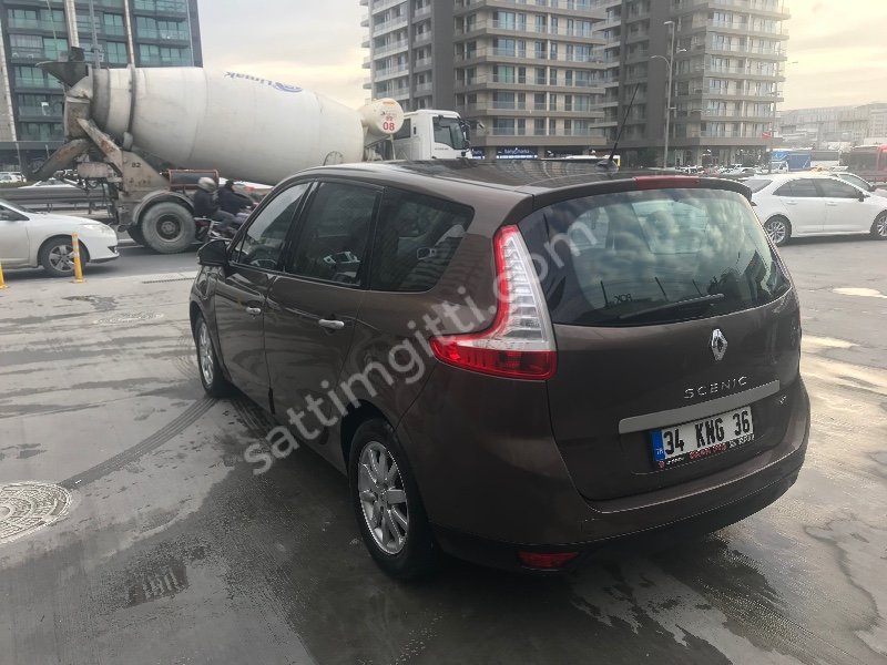 Renault Grand Scenic 1.5 dCi - 2010 Model