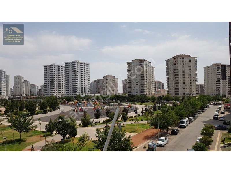 AKKENT TRAMWAY CADDESİNDE ÜÇ TARAFI CADDE FIRSAT 3+1 DAİRE