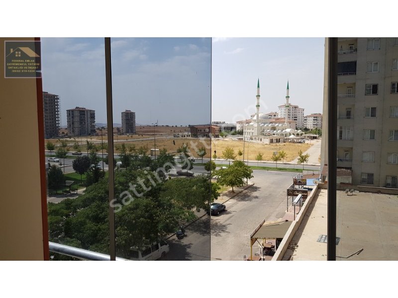 AKKENT TRAMWAY CADDESİNDE ÜÇ TARAFI CADDE FIRSAT 3+1 DAİRE